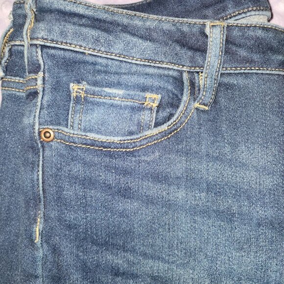 Soho NY&Co Distressed Curvy Cropped Legging Jeans Size 8 - Picture 8 of 9